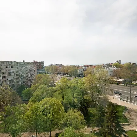Апартаменты One-bedroom Flat Close To The Sea Garden By Flat Mаnаger Бургас