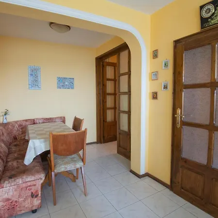 One-bedroom Flat Close To The Sea Garden By Flat Mаnаger Apartment Burgas City